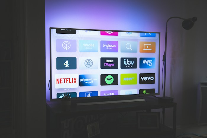 LG OLED97G64LW — temsili görsel